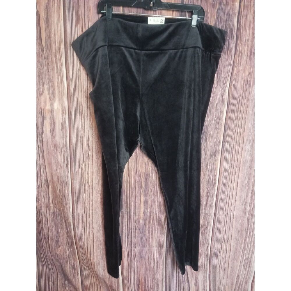 No boundaries black velvet type leggings size 4xl NWT